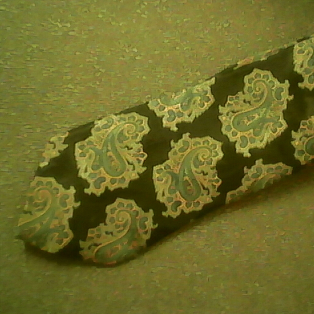 Silk tie